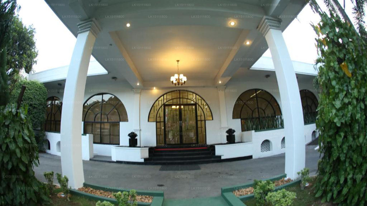 칸디안 리치 호텔, 쿠루네갈라