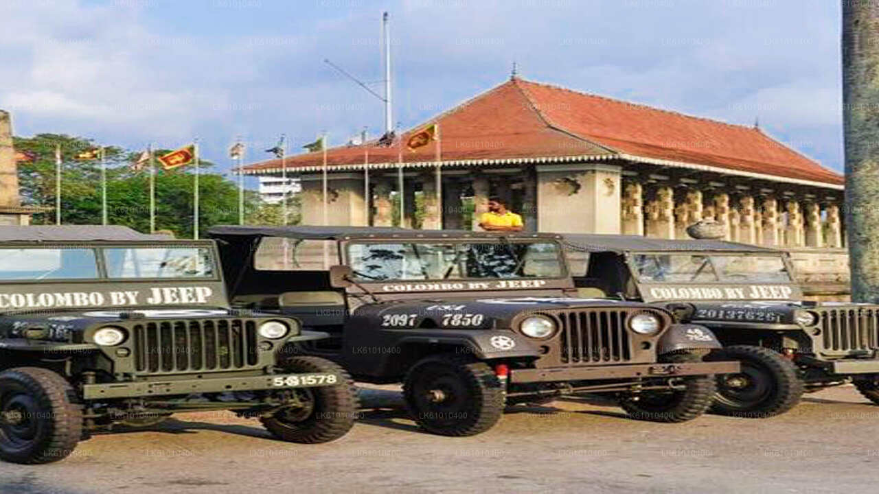 Colombo City Tour by Land Rover Series 1 Jeep