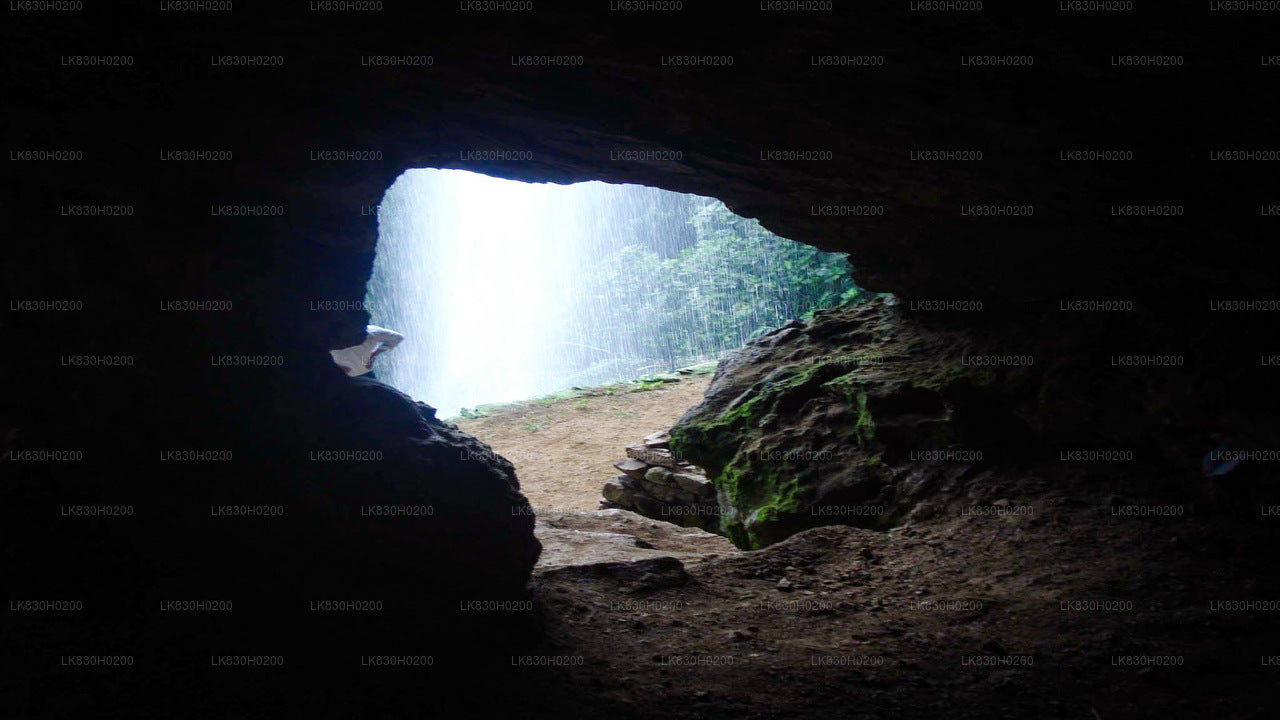 콜롬보에서 벨리레나 동굴 탐방하기