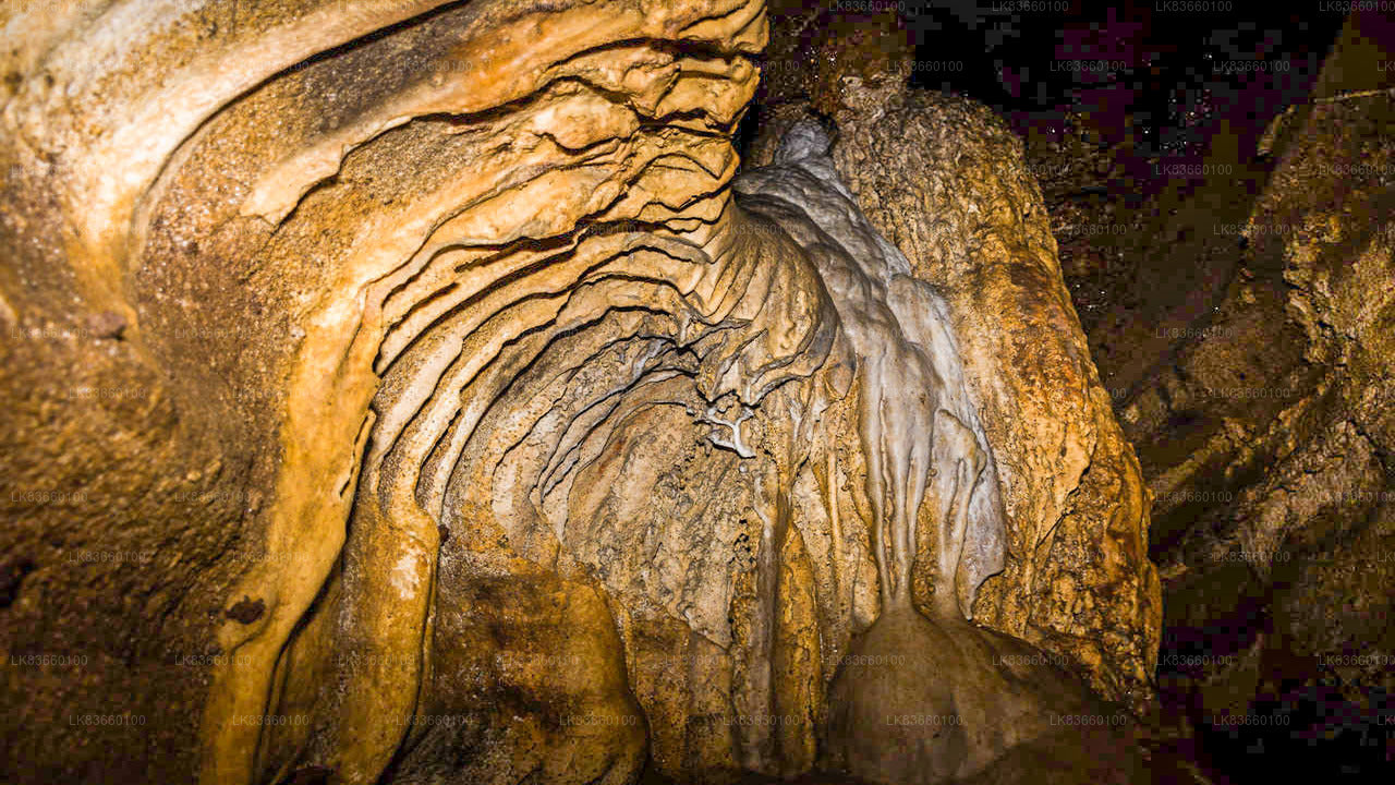 라비니아 산에서 파닐라 동굴 탐방하기